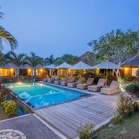 Lembongan Mantra Huts Hotel Exterior photo
