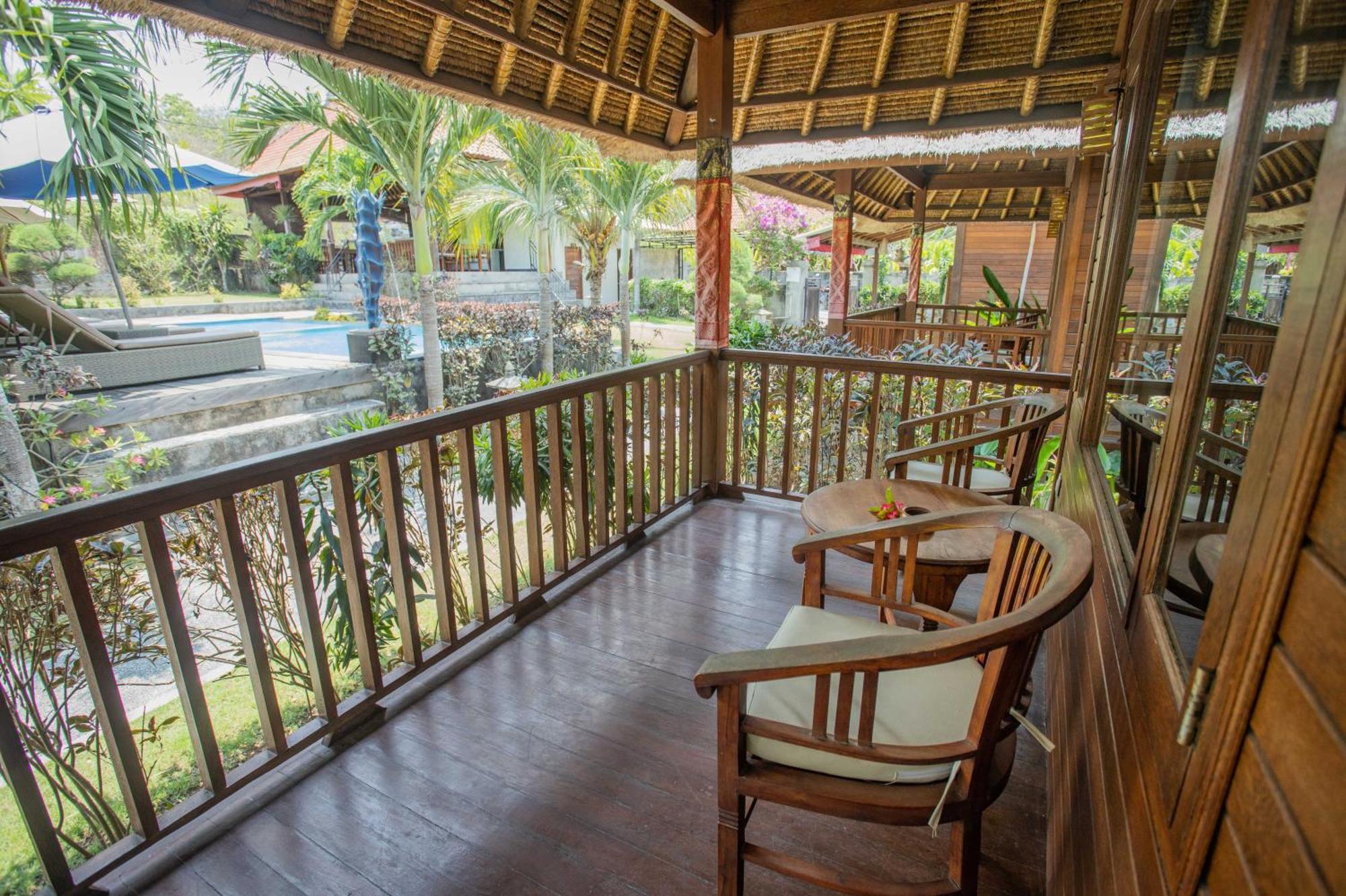 Lembongan Mantra Huts Hotel Exterior photo