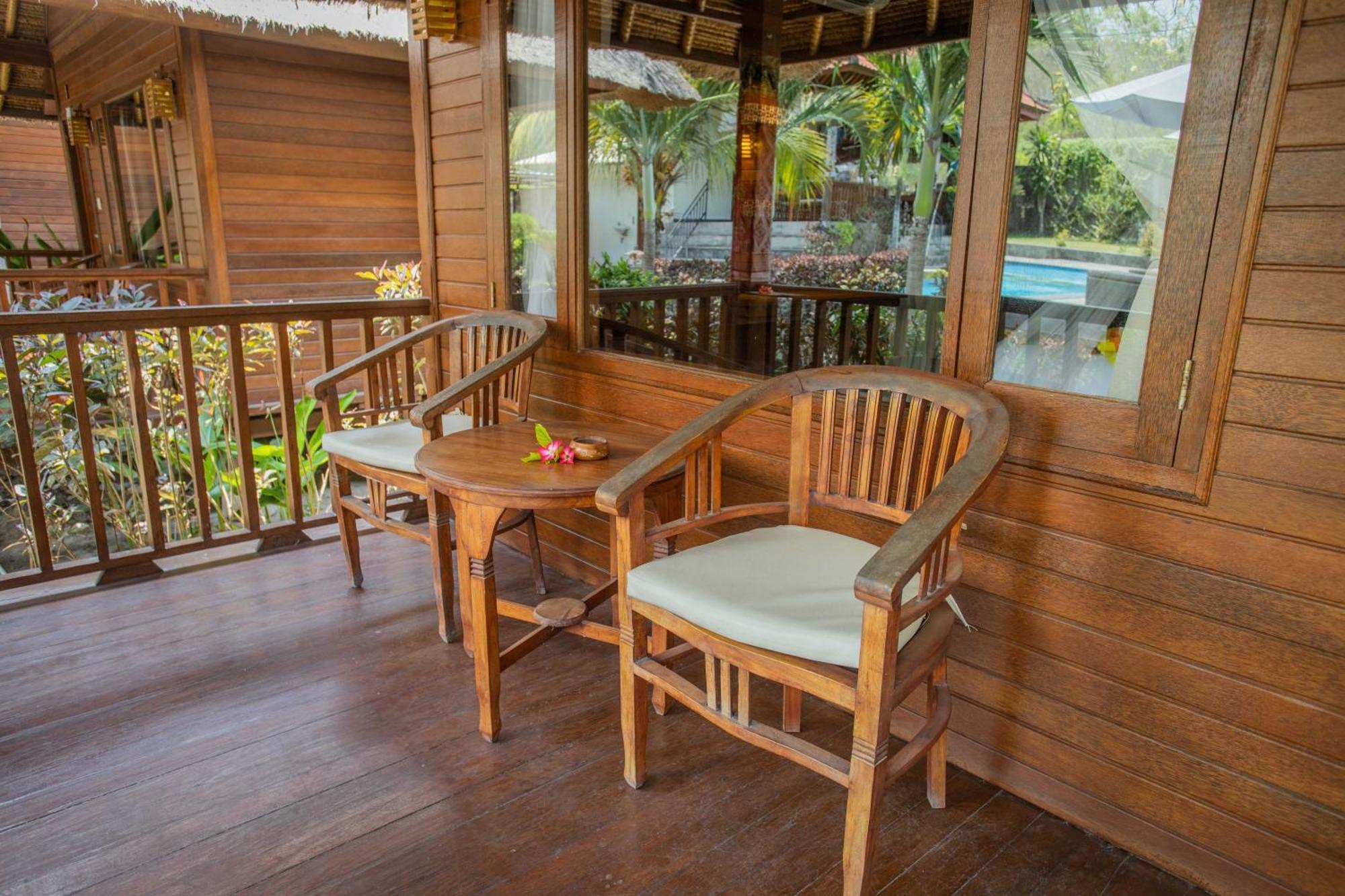 Lembongan Mantra Huts Hotel Exterior photo